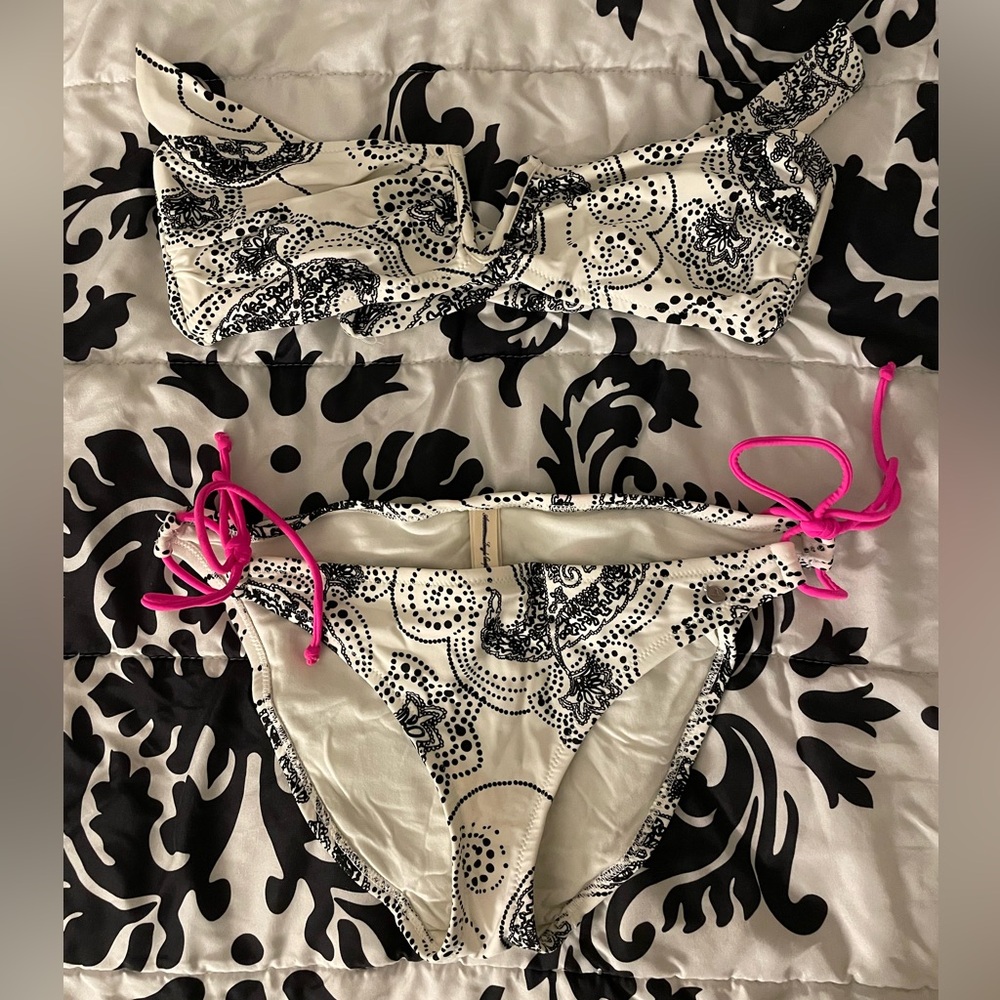 American Eagle Strapless Bikini Set